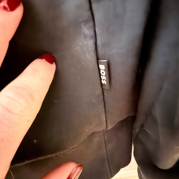 Hugo BOSS Men's Dark Gray Crewneck Sweater - Picture 2 of 6